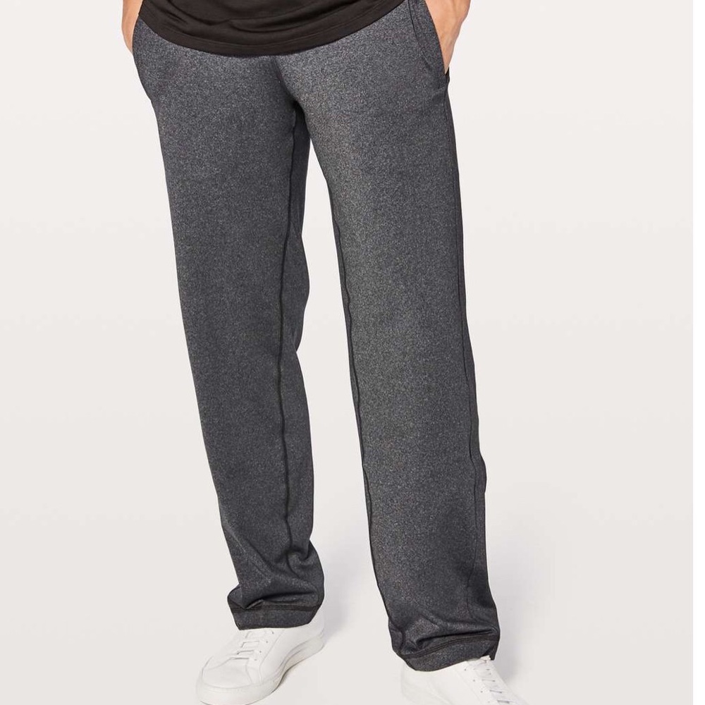 LULULEMON men’s pants size S very good condition